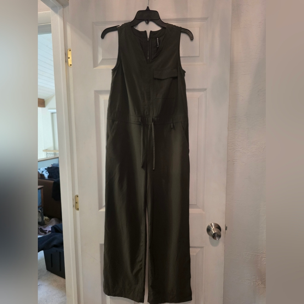 Olive Green Sleeveless Jumpsuit